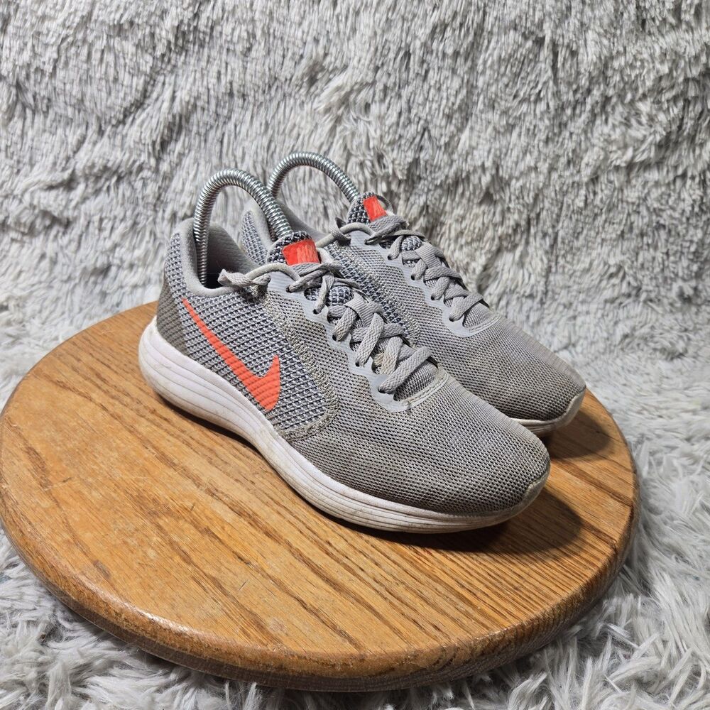 Nike Revolution 3 Running Shoes Women 6 Low Top Sneakers Gray Lace Up 819303-002